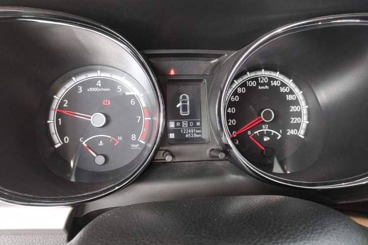 Used Venucia T70 2015 2.0L CVT Smart Edition Instrument Cluster