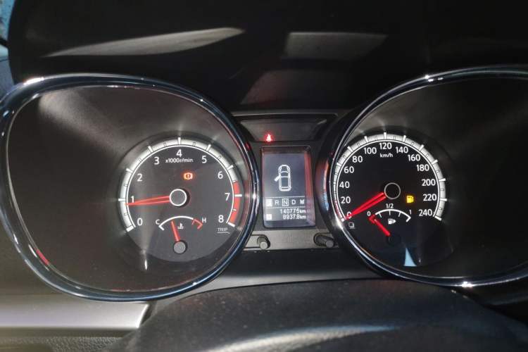Used Venucia T70 2015 2.0L CVT Smart Edition Instrument Cluster