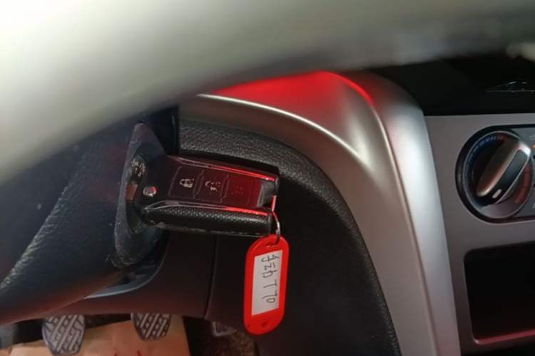 Used Venucia T70 2015 1.6L Manual Ruixing Edition Interior 1
