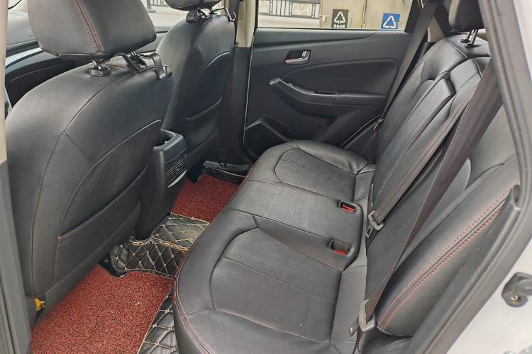 Used Venucia T70 2015 2.0L CVT Smart Edition Interior 1