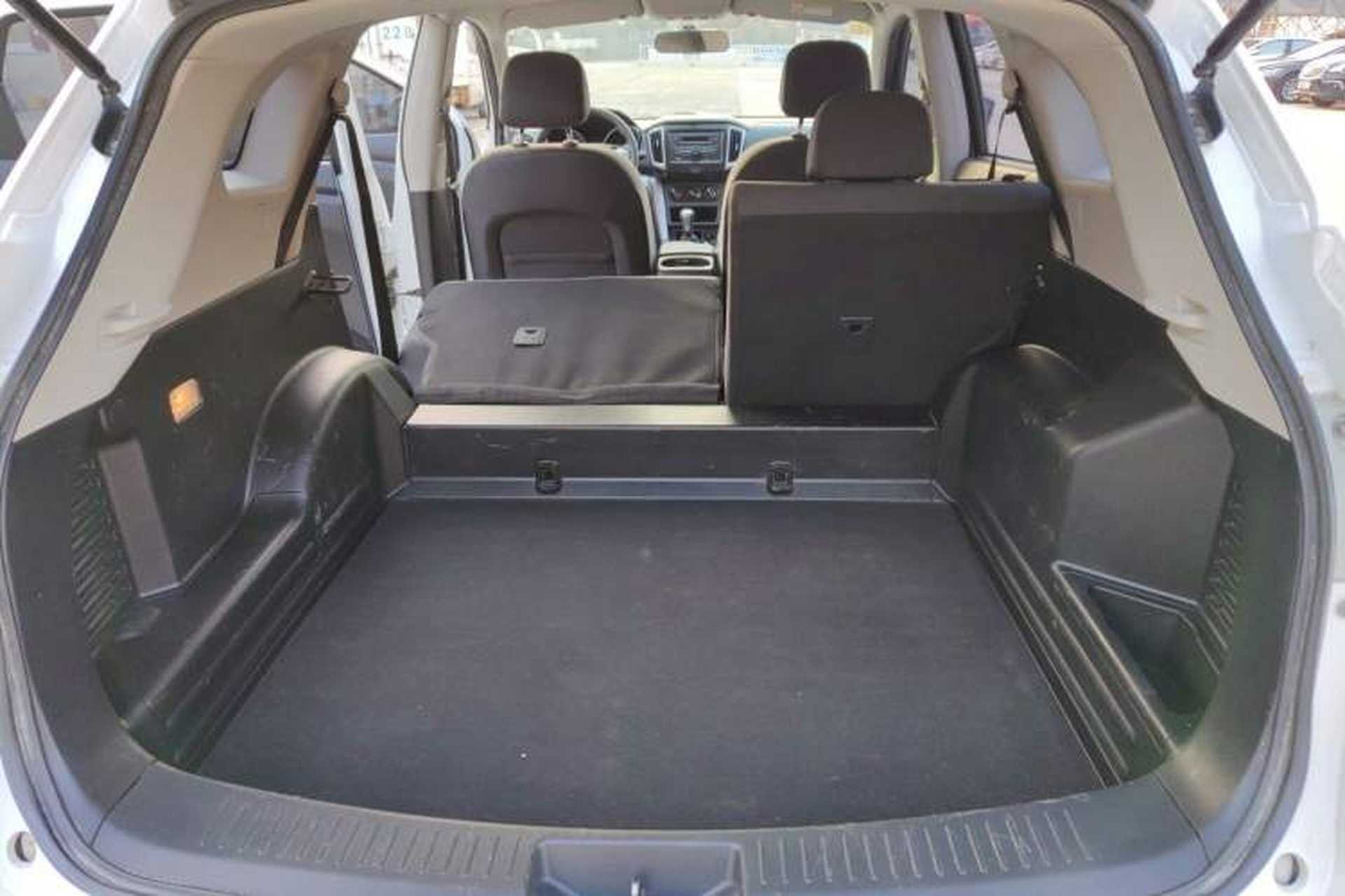 Used Venucia T70 2015 1.6L Manual Ruixing Edition Interior 2