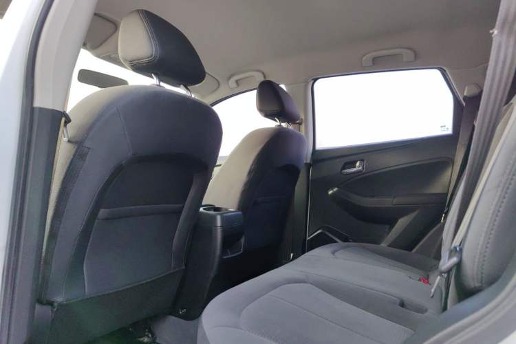 Used Venucia T70 2015 1.6L Manual Ruixing Edition Interior 3
