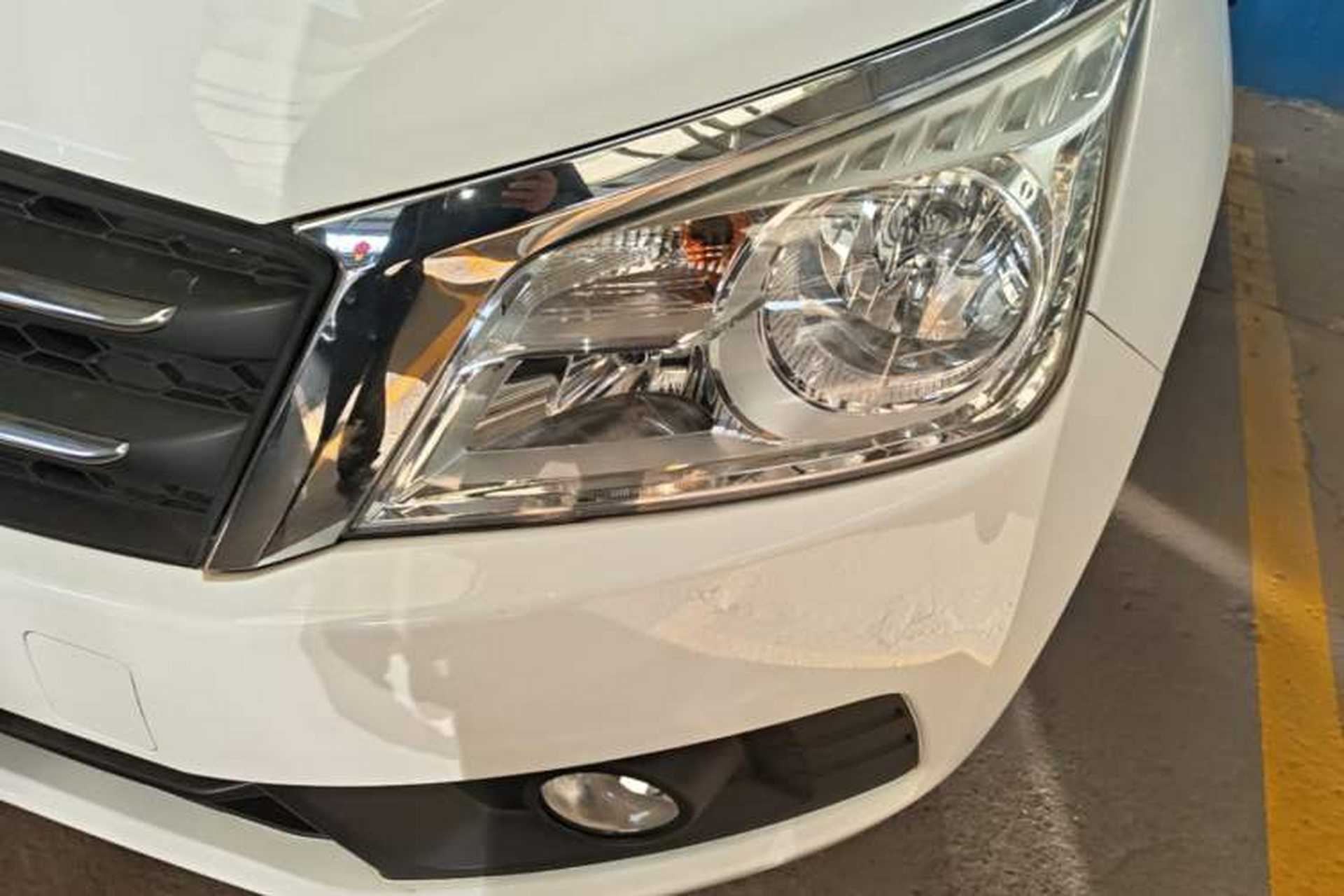 Used Venucia T70 2015 2.0L CVT Smart Choice Edition Left Front Headlight