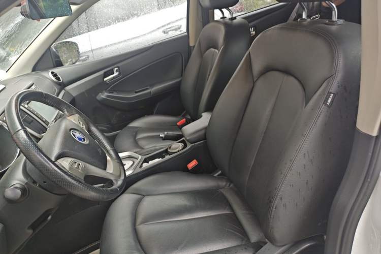 Used Venucia T70 2015 2.0L CVT Smart Edition Left Front Seat