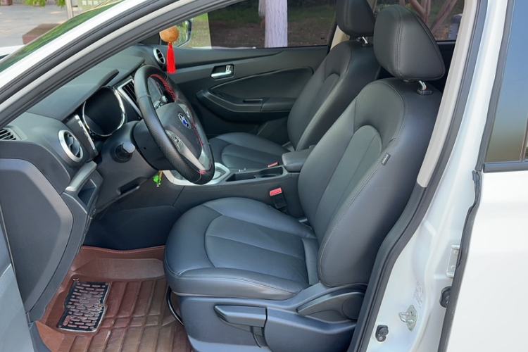 Used Venucia T70 2015 2.0L CVT Smart Edition Left Front Seat