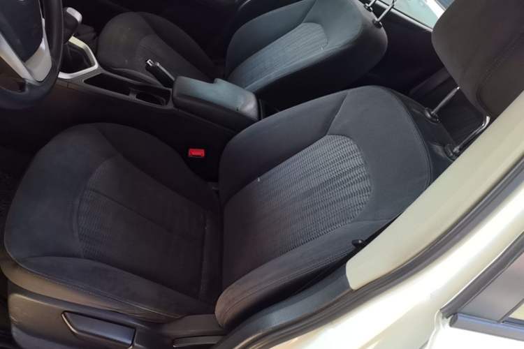 Used Venucia T70 2015 1.6L Manual Ruixing Edition Left Front Seat