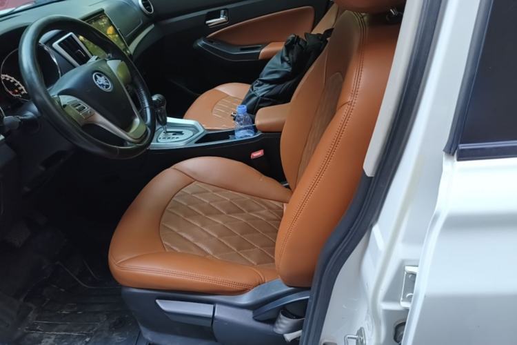 Used Venucia T70 2015 2.0L CVT Smart Choice Edition Left Front Seat
