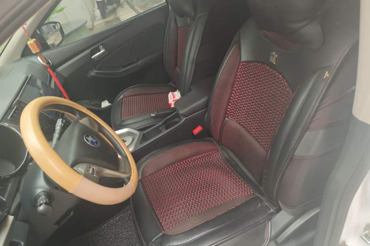 Used Venucia T70 2015 2.0L CVT Smart Choice Edition Left Front Seat