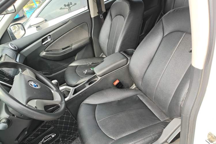 Used Venucia T70 2015 1.6L Manual Ruixing Edition Left Front Seat
