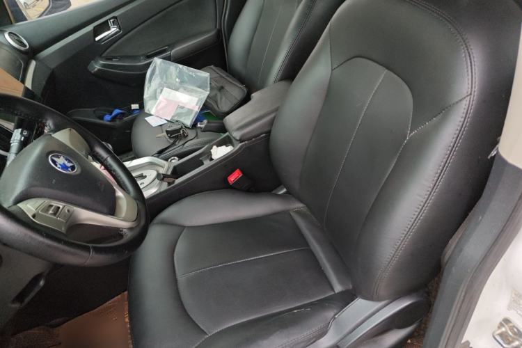 Used Venucia T70 2015 2.0L CVT Smart Choice Edition Left Front Seat
