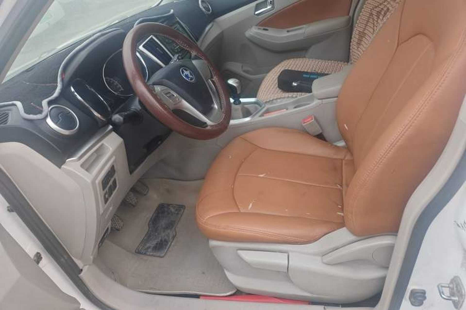 Used Venucia T70 2015 2.0L Manual RuiQu Version Left Front Seat