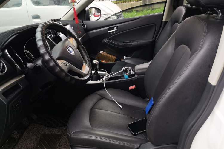 Used Venucia T70 2015 2.0L Manual RuiXiang Edition Left Front Seat
