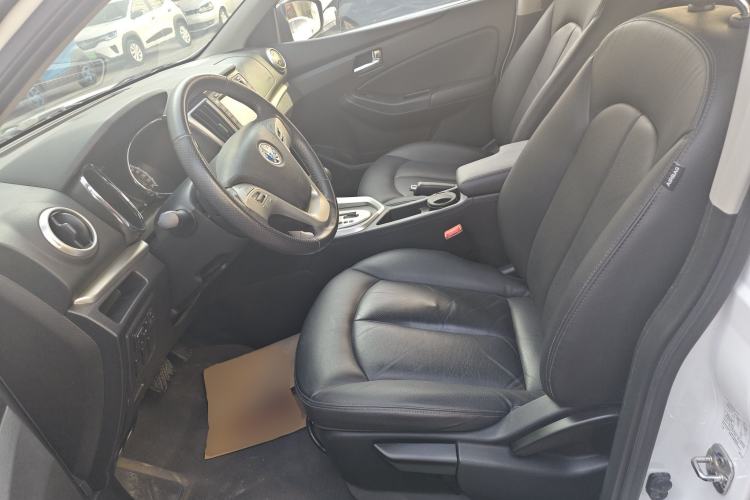 Used Venucia T70 2015 2.0L CVT Smart Edition Left Front Seat