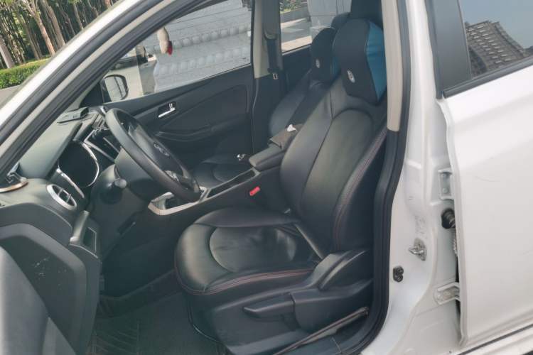 Used Venucia T70 2015 2.0L Manual RuiQu Version Left Front Seat