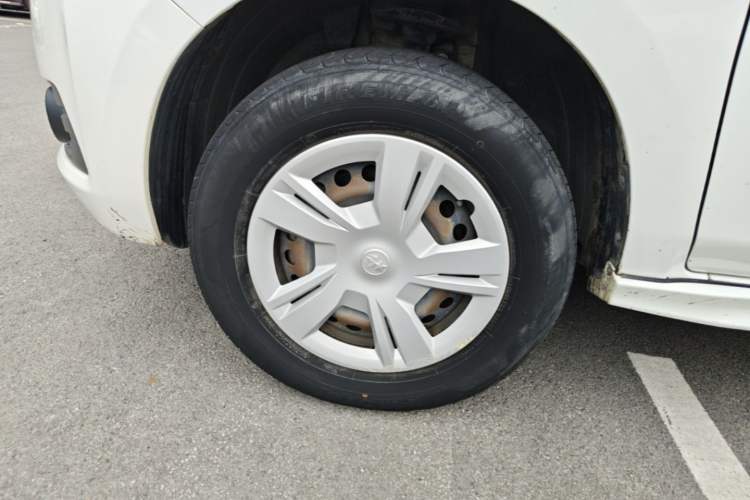 Used Venucia T70 2015 1.6L Manual Ruixing Edition Left Front Wheel Hub