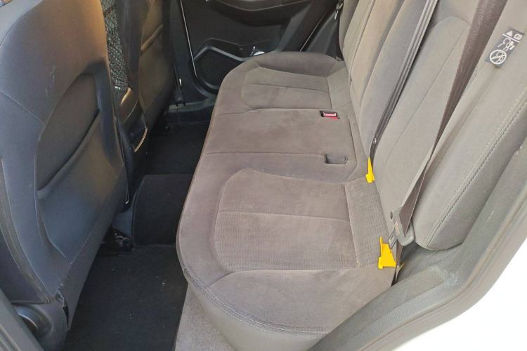 Used Venucia T70 2015 2.0L CVT Smart Choice Edition Left Rear Seat