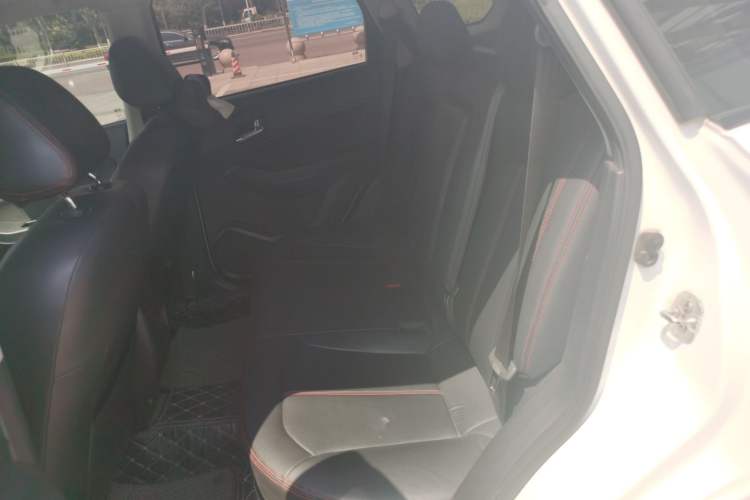 Used Venucia T70 2015 2.0L CVT Smart Choice Edition Left Rear Seat