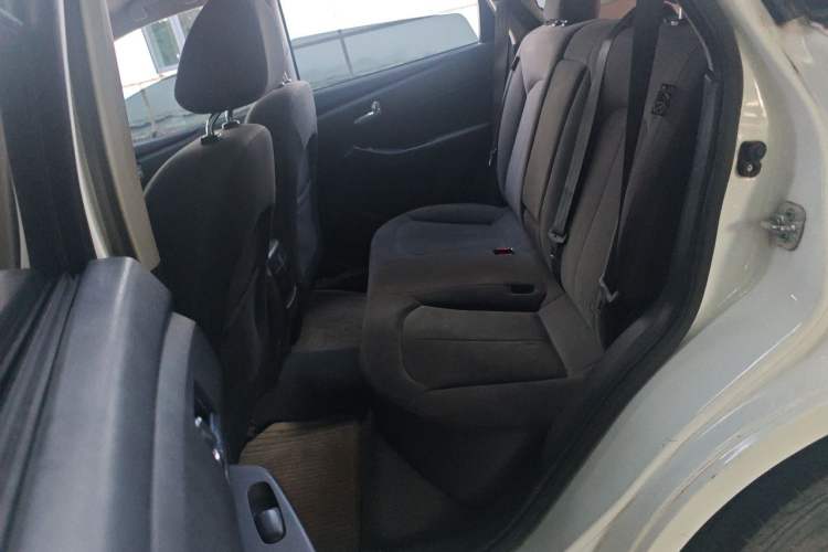 Used Venucia T70 2015 2.0L CVT Smart Choice Edition Left Rear Seat