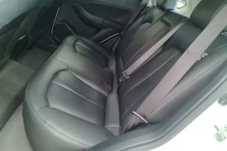 Used Venucia T70 2015 2.0L CVT Smart Edition Left Rear Seat