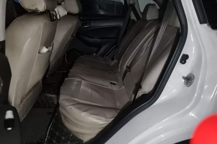 Used Venucia T70 2015 2.0L CVT Smart Choice Edition Left Rear Seat