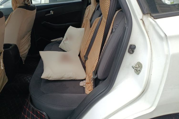 Used Venucia T70 2015 2.0L CVT Smart Choice Edition Left Rear Seat