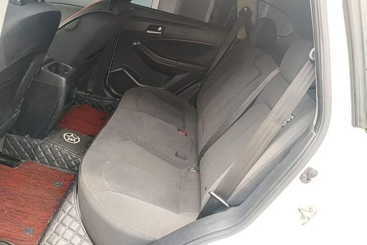 Used Venucia T70 2015 2.0L Manual RuiQu Version Left Rear Seat