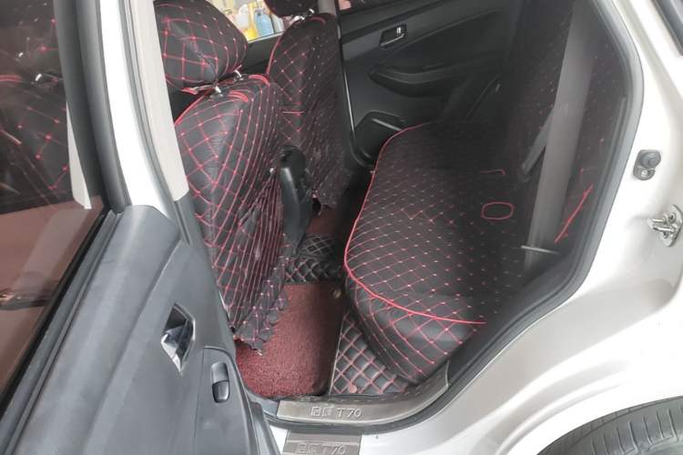 Used Venucia T70 2015 2.0L CVT Smart Edition Left Rear Seat