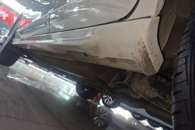 Used Venucia T70 2015 2.0L CVT Smart Edition Left Side Sill