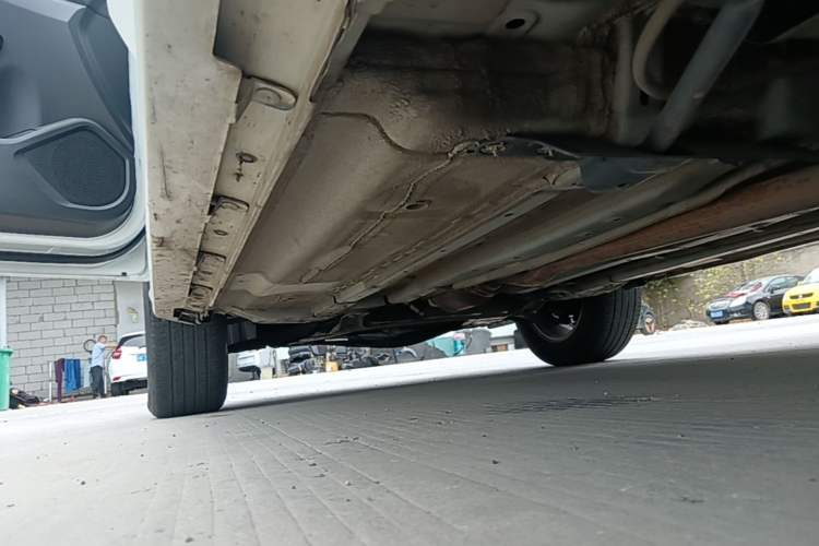 Used Venucia T70 2015 2.0L CVT Smart Choice Edition Left Side Sill