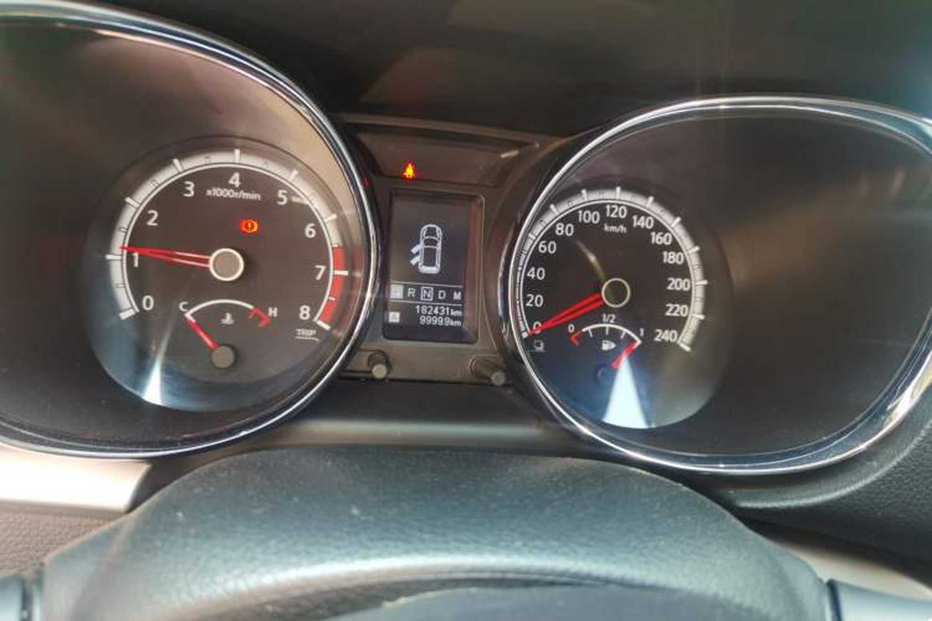 Used Venucia T70 2015 2.0L CVT Smart Choice Edition Odometer Close Up