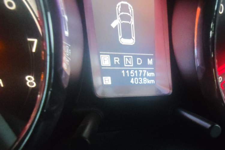 Used Venucia T70 2015 2.0L CVT Smart Choice Edition Odometer Close Up