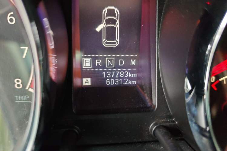 Used Venucia T70 2015 2.0L CVT Smart Choice Edition Odometer Close Up