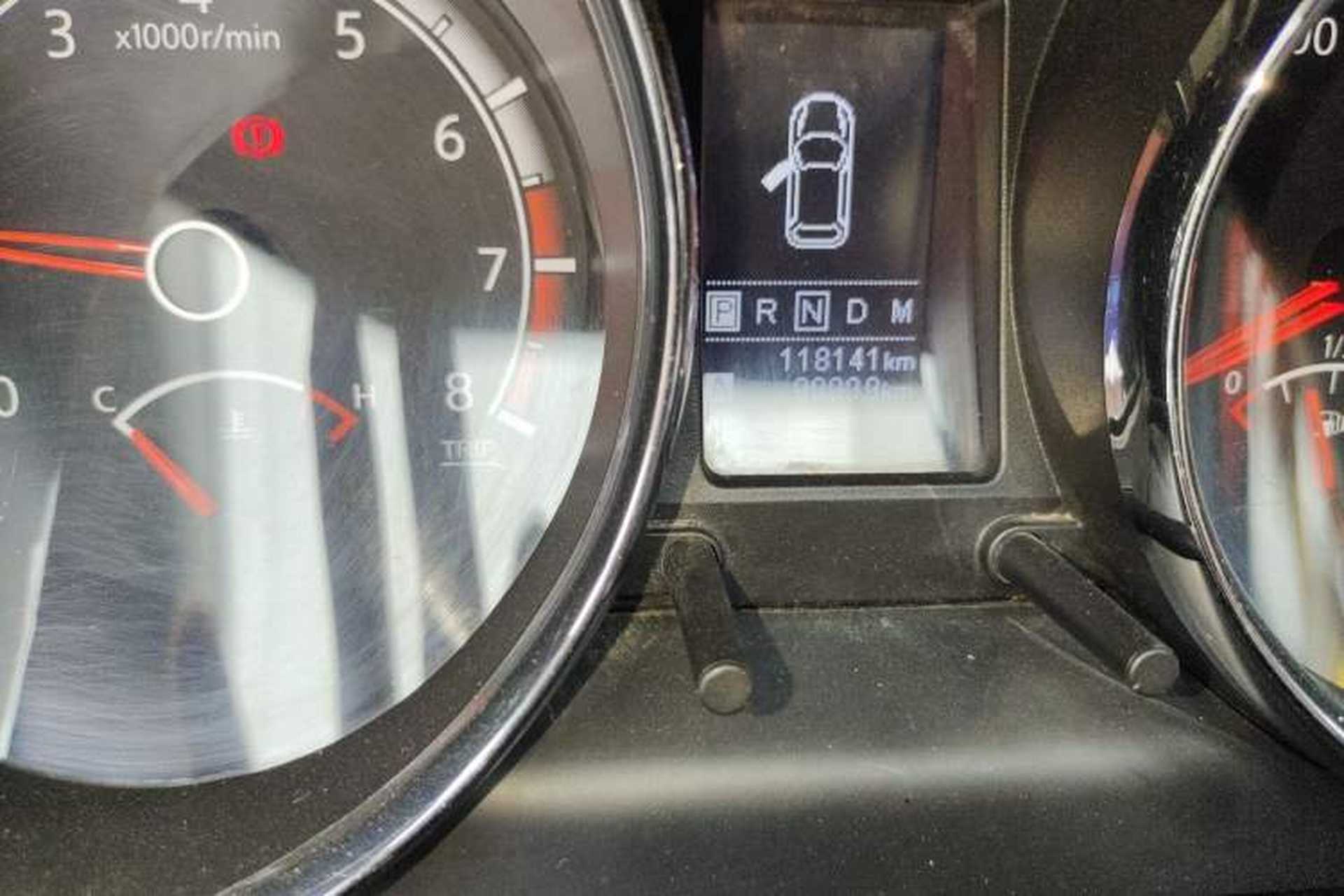 Used Venucia T70 2015 2.0L CVT Smart Choice Edition Odometer Close Up