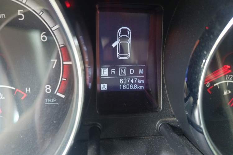 Used Venucia T70 2015 2.0L CVT Smart Choice Edition Odometer Close Up