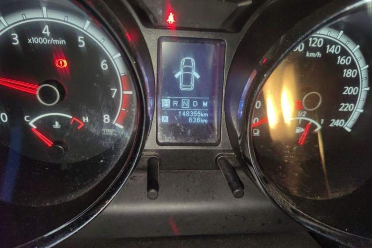 Used Venucia T70 2015 2.0L CVT Smart Choice Edition Odometer Close Up