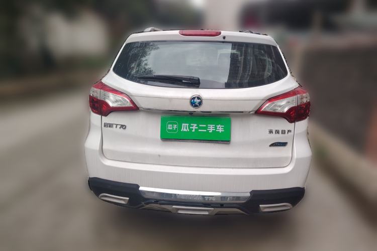 Used Venucia T70 2015 2.0L CVT Smart Edition Rear