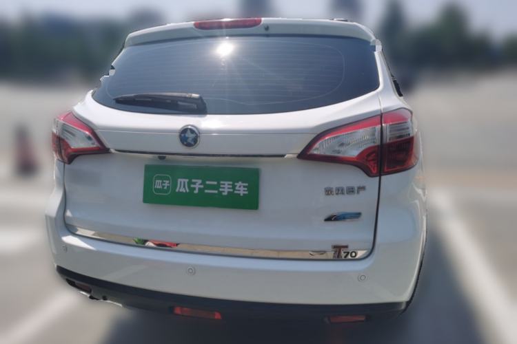 Used Venucia T70 2015 2.0L CVT Smart Choice Edition Rear