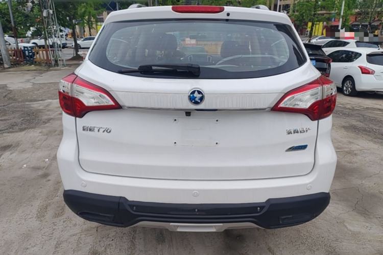 Used Venucia T70 2015 2.0L CVT Smart Choice Edition Rear