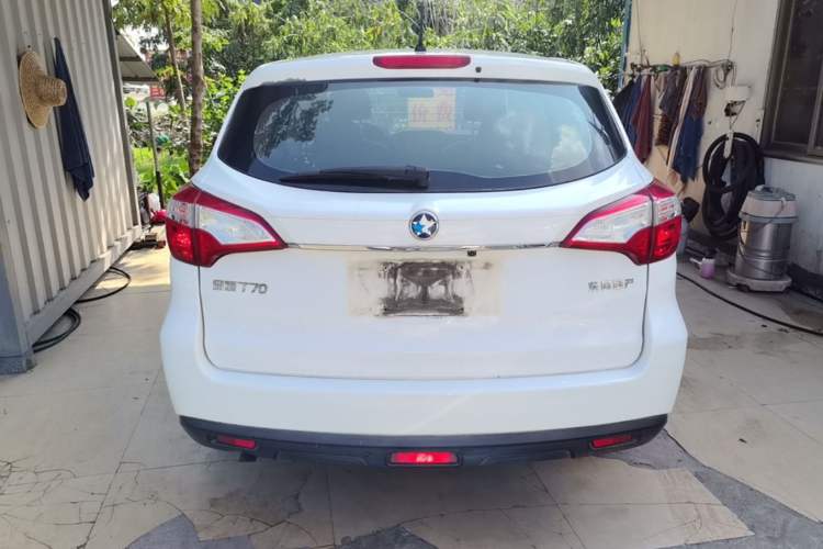 Used Venucia T70 2015 1.6L Manual Ruixing Edition Rear