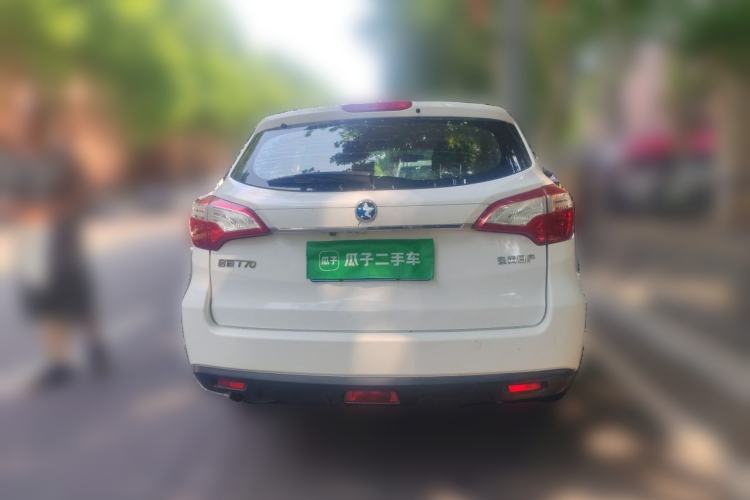 Used Venucia T70 2015 1.6L Manual Ruixing Edition Rear