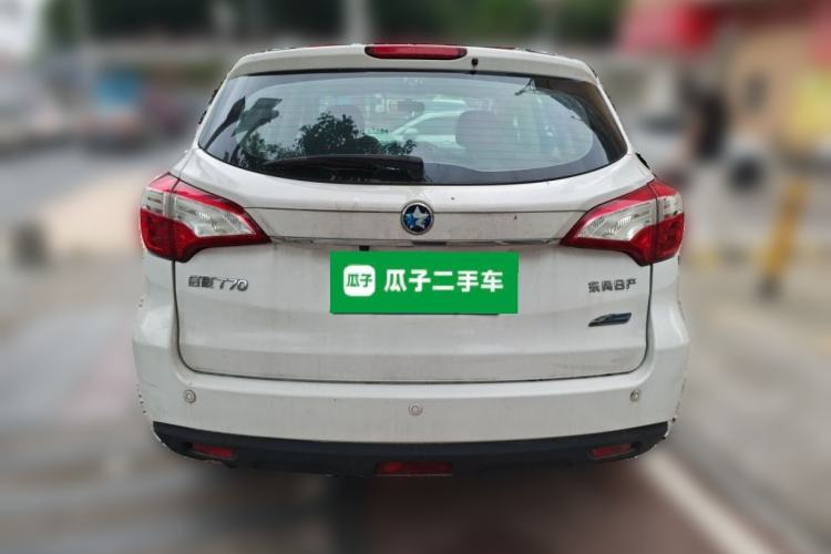 Used Venucia T70 2015 2.0L CVT Smart Choice Edition Rear