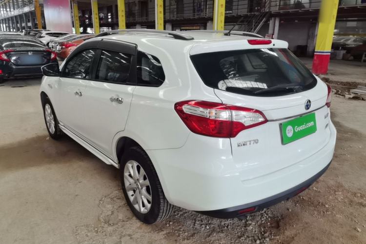 Used Venucia T70 2015 2.0L CVT Smart Edition Rear Left 45 Deg