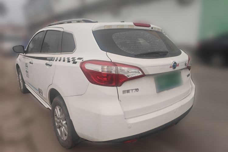 Used Venucia T70 2015 2.0L Manual RuiQu Version Rear Left 45 Deg