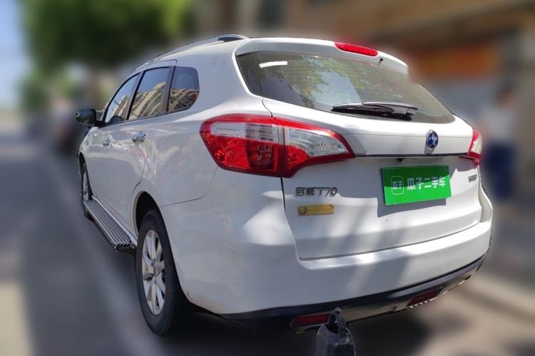 Used Venucia T70 2015 1.6L Manual Ruixing Edition Rear Left 45 Deg