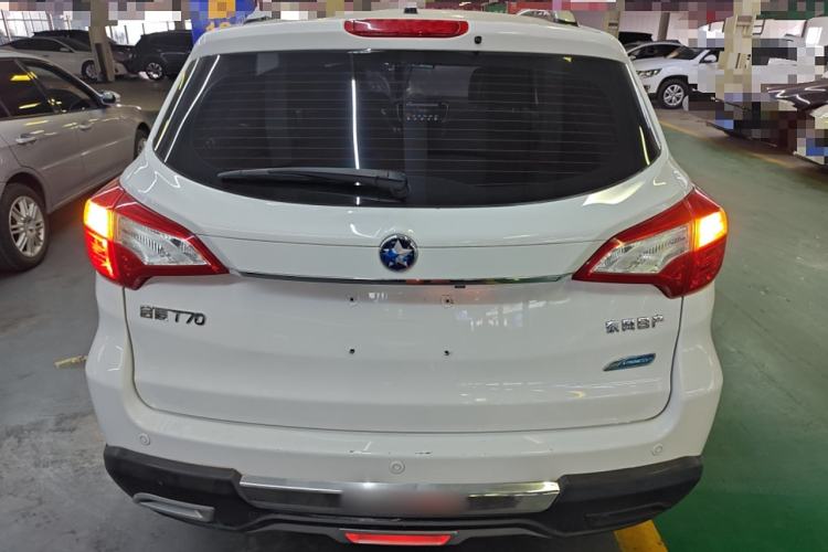 Used Venucia T70 2015 2.0L CVT Smart Choice Edition Rear