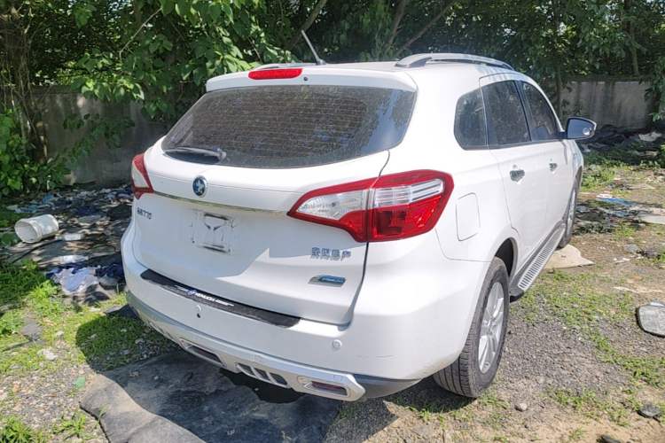 Used Venucia T70 2015 2.0L CVT Smart Choice Edition Rear Right 45 Deg