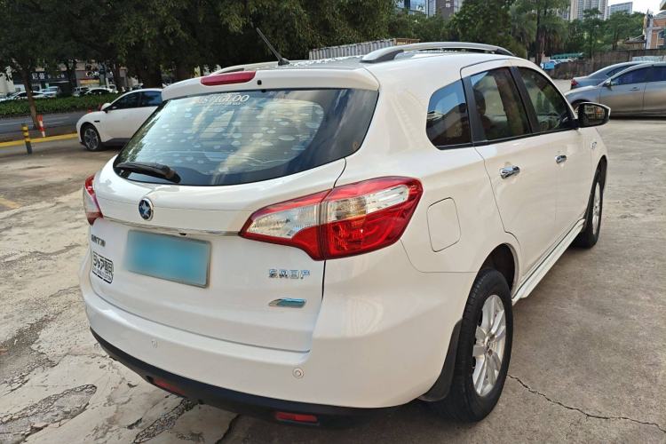 Used Venucia T70 2015 2.0L CVT Smart Choice Edition Rear Right 45 Deg