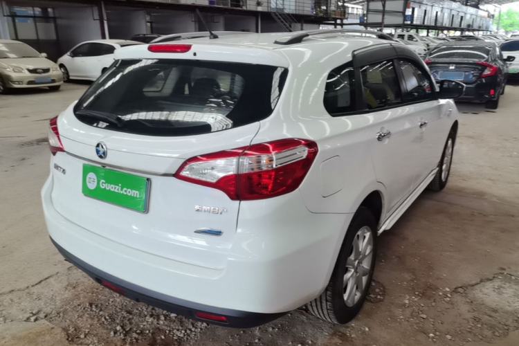 Used Venucia T70 2015 2.0L CVT Smart Edition Rear Right 45 Deg