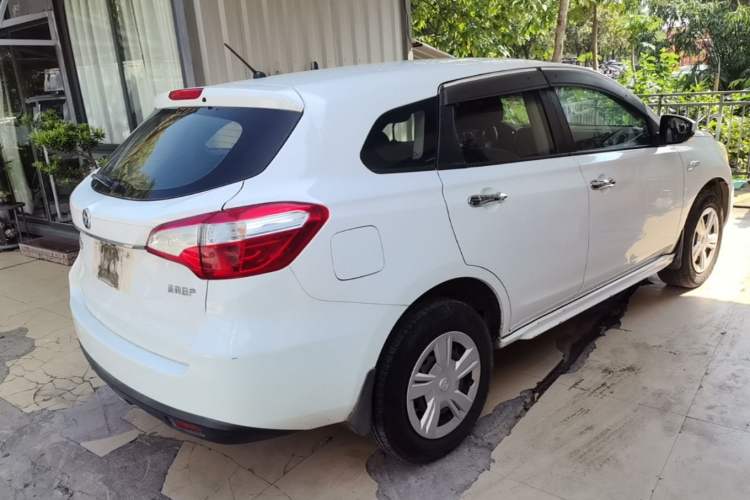 Used Venucia T70 2015 1.6L Manual Ruixing Edition Rear Right 45 Deg