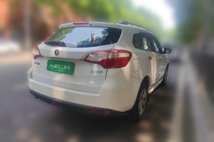 Used Venucia T70 2015 1.6L Manual Ruixing Edition Rear Right 45 Deg